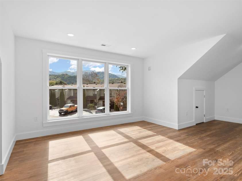 11 Riemar Lane, Waynesville, NC 28786.  MLS# CAR4306139, YatesRealty ID 1915. 