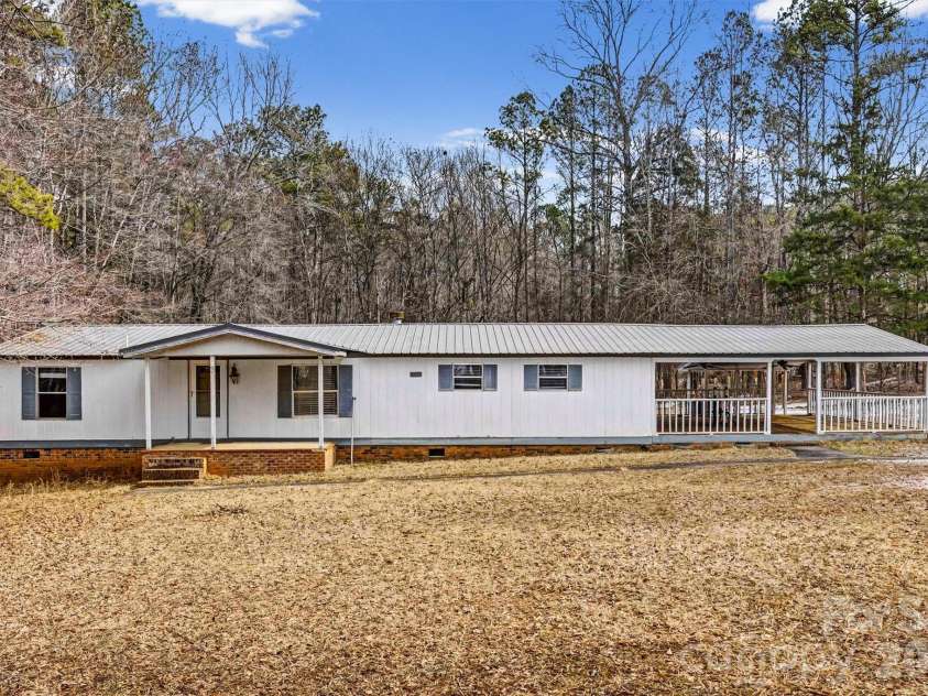 1612 Honeysuckle Pond Road, Rock Hill, SC 29732.  MLS# CAR4342627, YatesRealty ID 1915. 