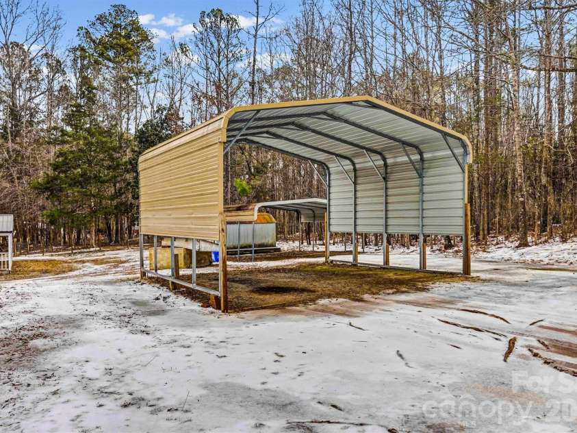 1612 Honeysuckle Pond Road, Rock Hill, SC 29732.  MLS# CAR4342627, YatesRealty ID 1915. 