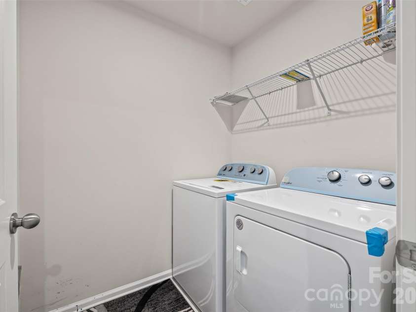 15345 Braid Meadow Drive, Charlotte, NC 28278.  MLS# CAR4373070, YatesRealty ID 19150. Laundry room