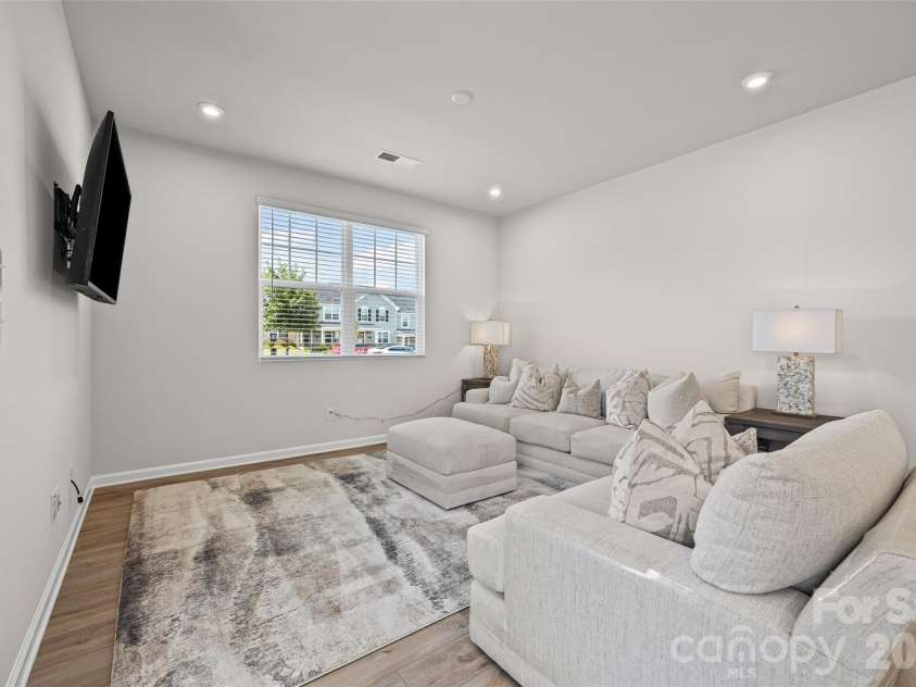 15345 Braid Meadow Drive, Charlotte, NC 28278.  MLS# CAR4373070, YatesRealty ID 19150. Living area