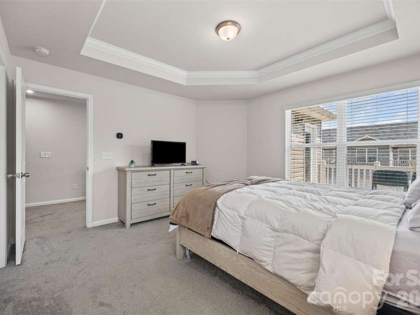 15345 Braid Meadow Drive, Charlotte, NC 28278.  MLS# CAR4373070, YatesRealty ID 19150. Primary bedroom