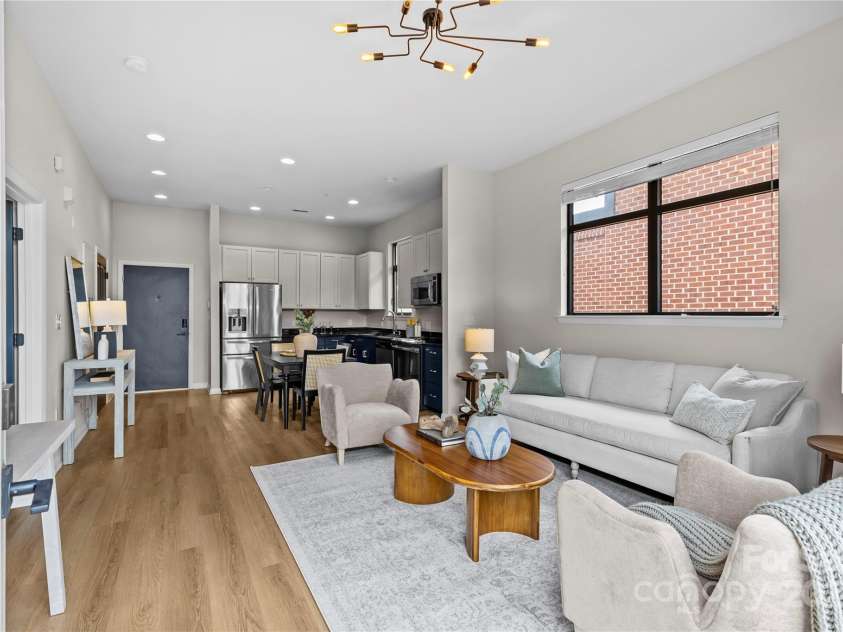 482 New Bern Station Court, Charlotte, NC 28209.  MLS# CAR4265242, YatesRealty ID 19150. 