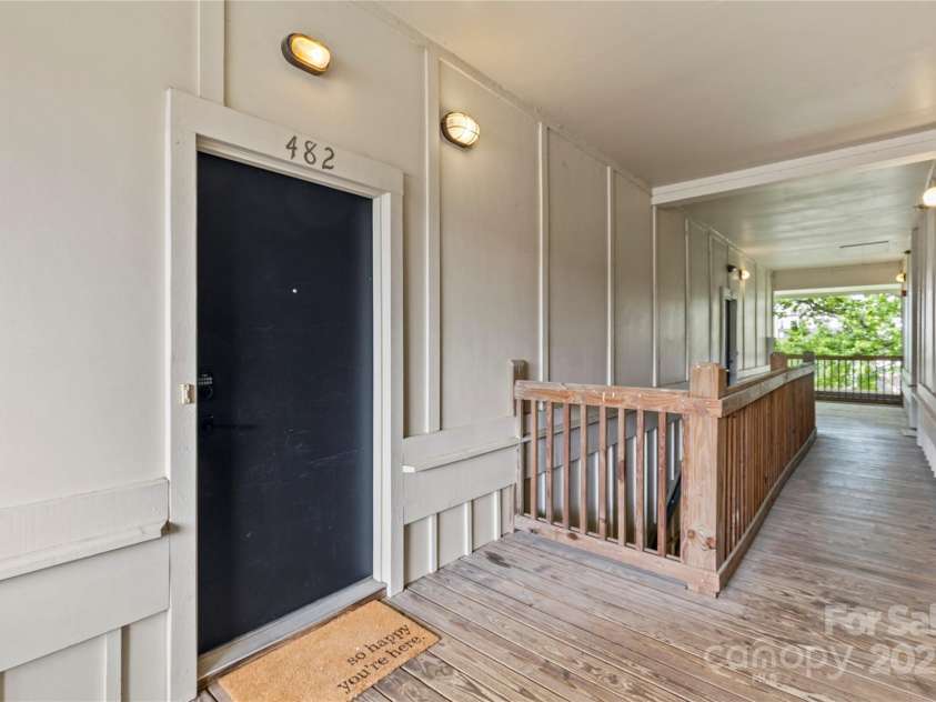 482 New Bern Station Court, Charlotte, NC 28209.  MLS# CAR4265242, YatesRealty ID 19150. 