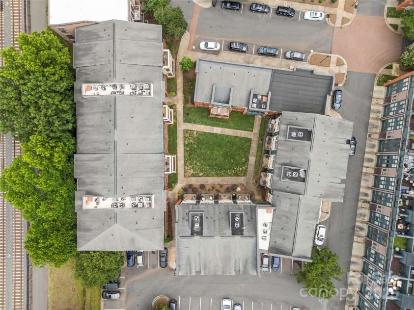 482 New Bern Station Court, Charlotte, NC 28209.  MLS# CAR4265242, YatesRealty ID 19150. 