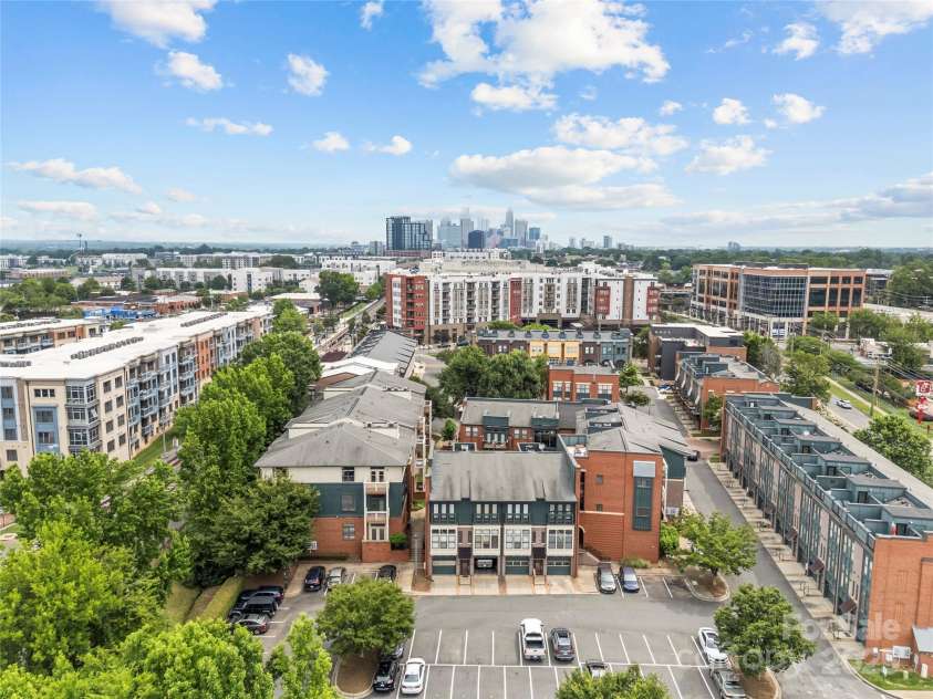 482 New Bern Station Court, Charlotte, NC 28209.  MLS# CAR4265242, YatesRealty ID 19150. 