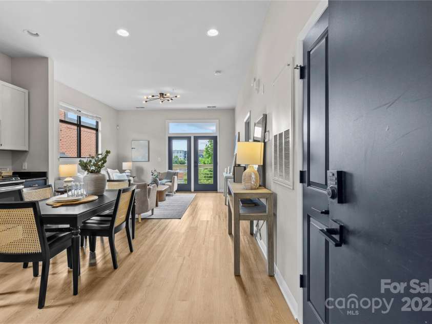 482 New Bern Station Court, Charlotte, NC 28209.  MLS# CAR4265242, YatesRealty ID 19150. 