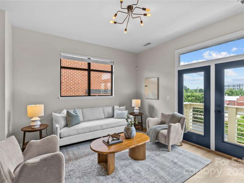 482 New Bern Station Court, Charlotte, NC 28209.  MLS# CAR4265242, YatesRealty ID 19150. 