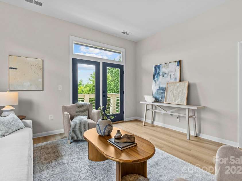 482 New Bern Station Court, Charlotte, NC 28209.  MLS# CAR4265242, YatesRealty ID 19150. 