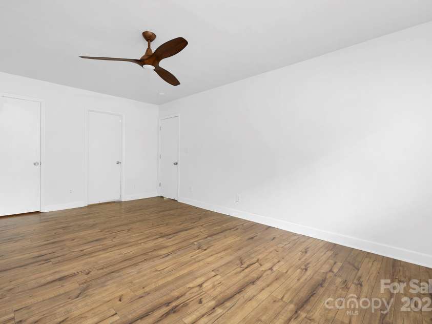 10101 Wood Court, Charlotte, NC 28277.  MLS# CAR4268074, YatesRealty ID 19152. 