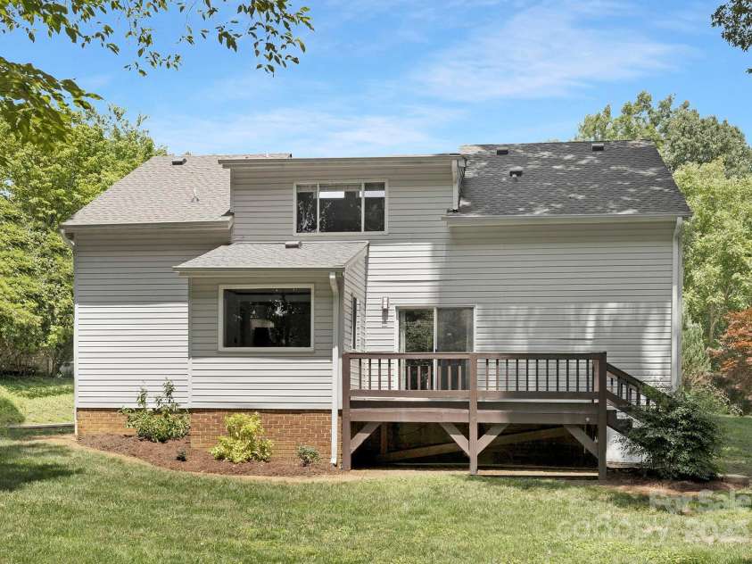 10101 Wood Court, Charlotte, NC 28277.  MLS# CAR4268074, YatesRealty ID 19152. 