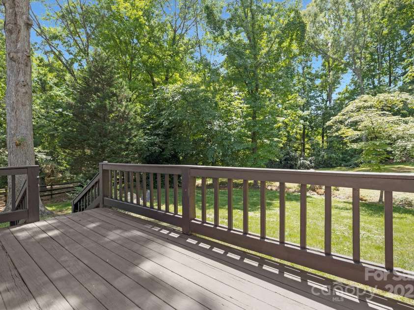 10101 Wood Court, Charlotte, NC 28277.  MLS# CAR4268074, YatesRealty ID 19152. Large, Peaceful and PRIVATE backyard