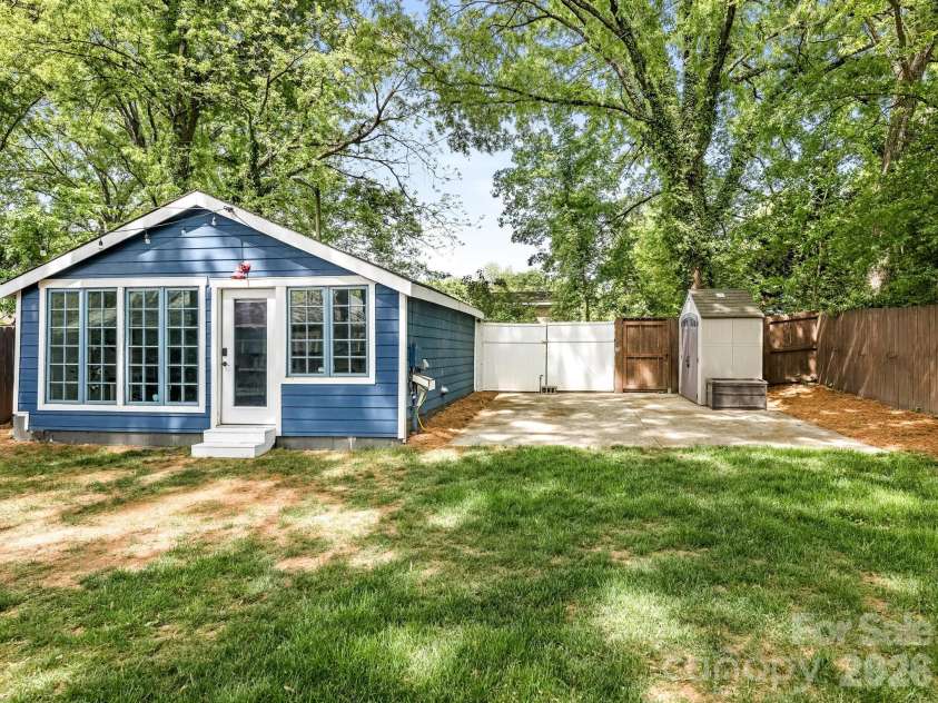 1617 Pegram Street, Charlotte, NC 28205.  MLS# CAR4369427, YatesRealty ID 19152. 