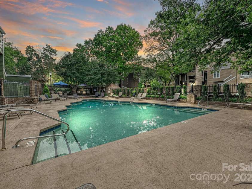 433-68 8th Street, Charlotte, NC 28202.  MLS# CAR4267698, YatesRealty ID 19153. 