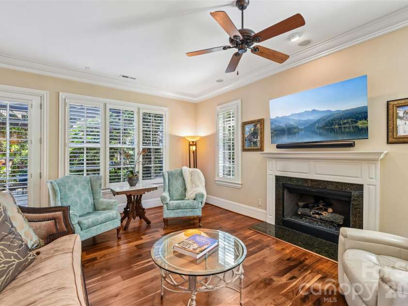 5208 Shepley Court, Charlotte, NC 28226.  MLS# CAR4366293, YatesRealty ID 19154. 