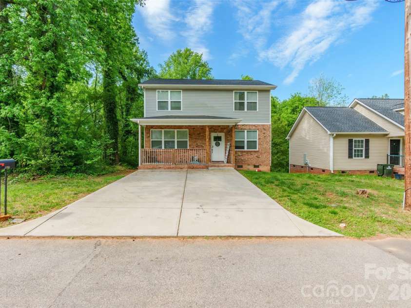 1151 Calhoun Street, Rock Hill, SC 29732.  MLS# CAR4372613, YatesRealty ID 19155. 
