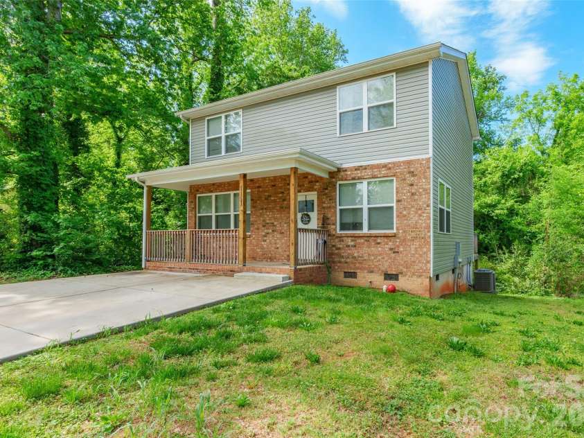 1151 Calhoun Street, Rock Hill, SC 29732.  MLS# CAR4372613, YatesRealty ID 19155. 