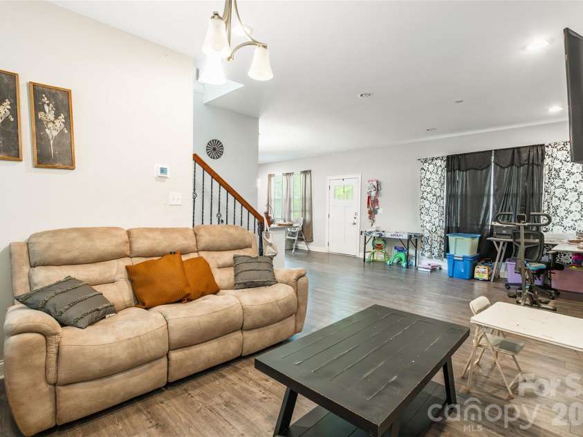 1151 Calhoun Street, Rock Hill, SC 29732.  MLS# CAR4372613, YatesRealty ID 19155. 