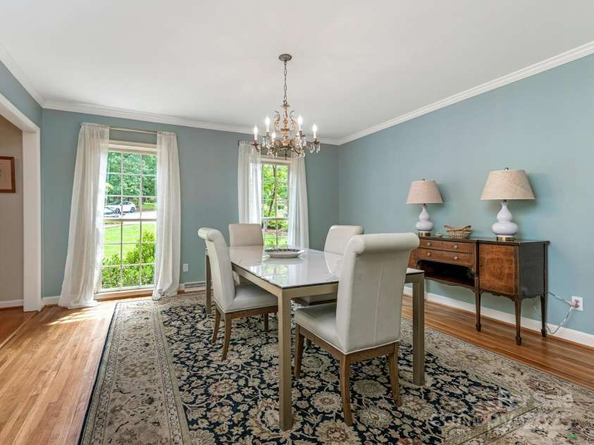 2141 Halford Place, Charlotte, NC 28211.  MLS# CAR4269918, YatesRealty ID 19155. 