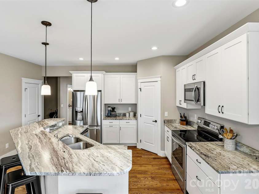 21 Wood Path Lane, Arden, NC 28704.  MLS# CAR4372513, YatesRealty ID 19156. 