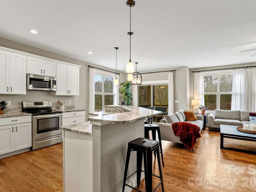 21 Wood Path Lane, Arden, NC 28704.  MLS# CAR4372513, YatesRealty ID 19156. 