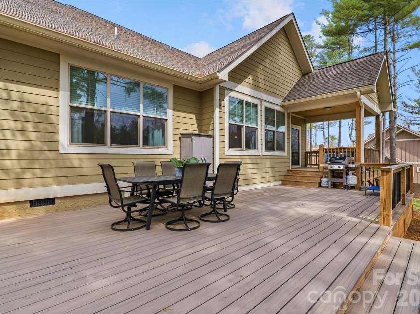 21 Wood Path Lane, Arden, NC 28704.  MLS# CAR4372513, YatesRealty ID 19156. 