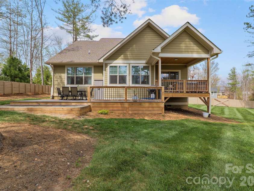 21 Wood Path Lane, Arden, NC 28704.  MLS# CAR4372513, YatesRealty ID 19156. 