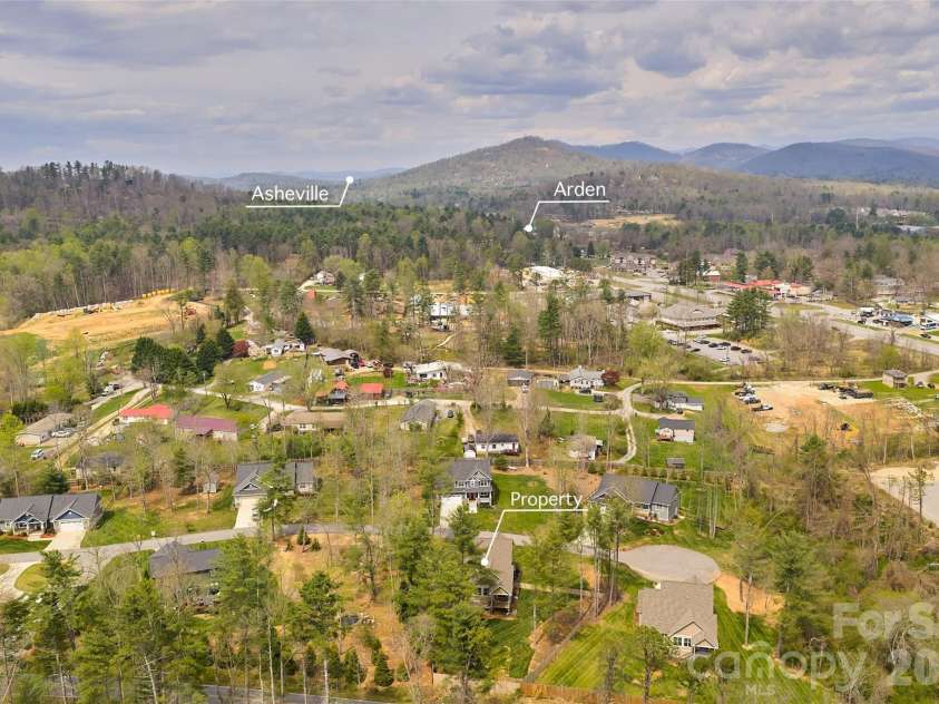 21 Wood Path Lane, Arden, NC 28704.  MLS# CAR4372513, YatesRealty ID 19156. 