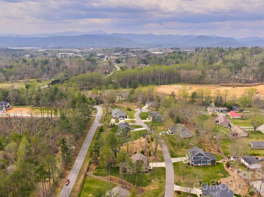 21 Wood Path Lane, Arden, NC 28704.  MLS# CAR4372513, YatesRealty ID 19156. 