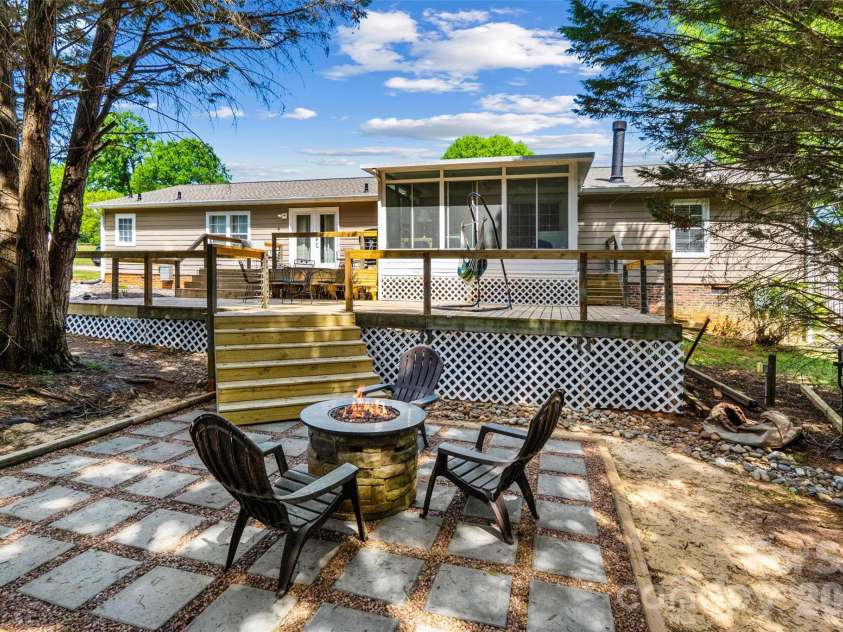 1551 Charlotte Highway, York, SC 29745.  MLS# CAR4372626, YatesRealty ID 19157. 