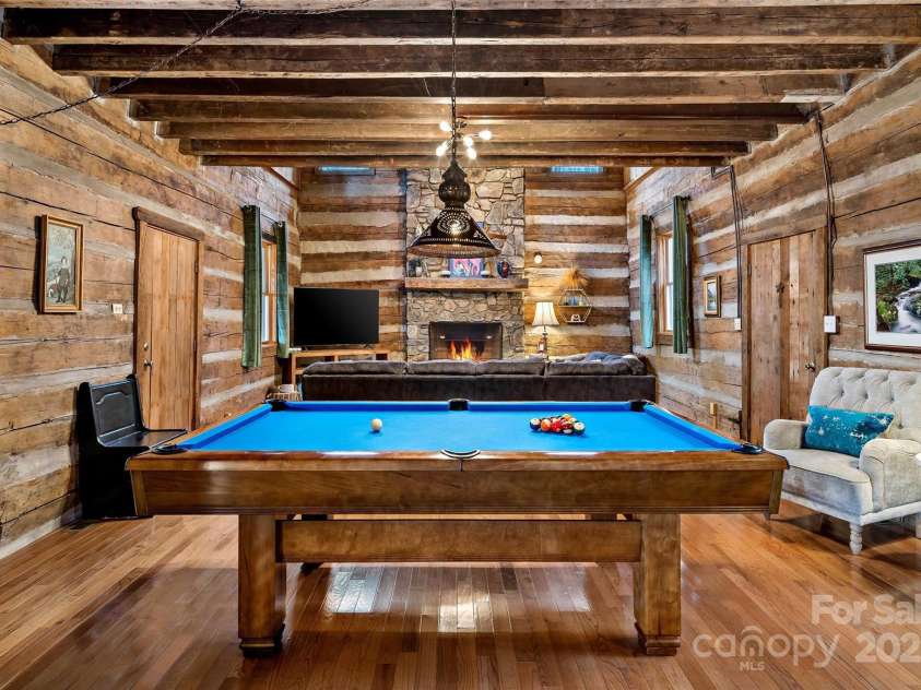 1495 El Miner Drive, Mars Hill, NC 28754.  MLS# CAR4265519, YatesRealty ID 19158. 