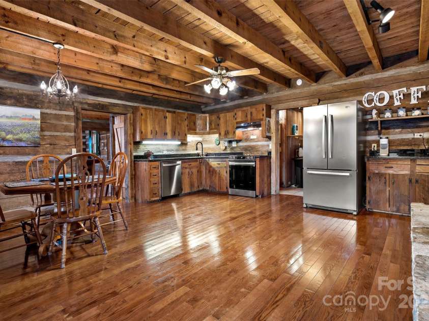 1495 El Miner Drive, Mars Hill, NC 28754.  MLS# CAR4265519, YatesRealty ID 19158. 