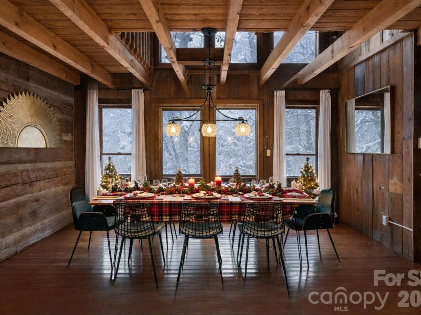 1495 El Miner Drive, Mars Hill, NC 28754.  MLS# CAR4316790, YatesRealty ID 19158. 