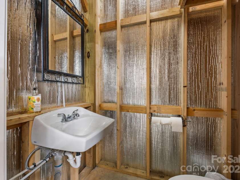 230 Shag Bark Lane, Salisbury, NC 28146.  MLS# CAR4257642, YatesRealty ID 19159. 1/2 Bath in Garage/Building
