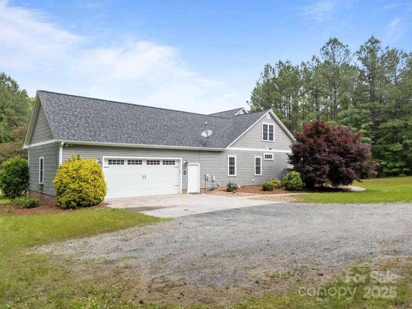 230 Shag Bark Lane, Salisbury, NC 28146.  MLS# CAR4257642, YatesRealty ID 19159. 