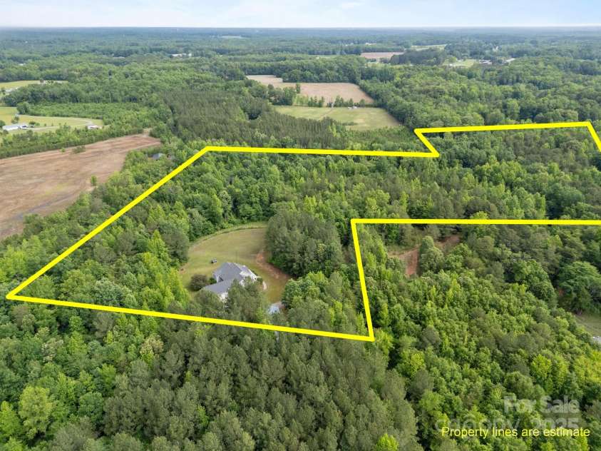 230 Shag Bark Lane, Salisbury, NC 28146.  MLS# CAR4257642, YatesRealty ID 19159. Approx. Property Lines
