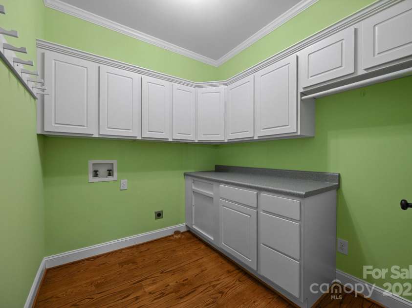 230 Shag Bark Lane, Salisbury, NC 28146.  MLS# CAR4257642, YatesRealty ID 19159. Laundry