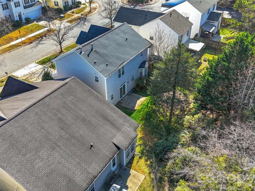 5815 Waverly Lynn Lane, Charlotte, NC 28269.  MLS# CAR4347529, YatesRealty ID 19159. 