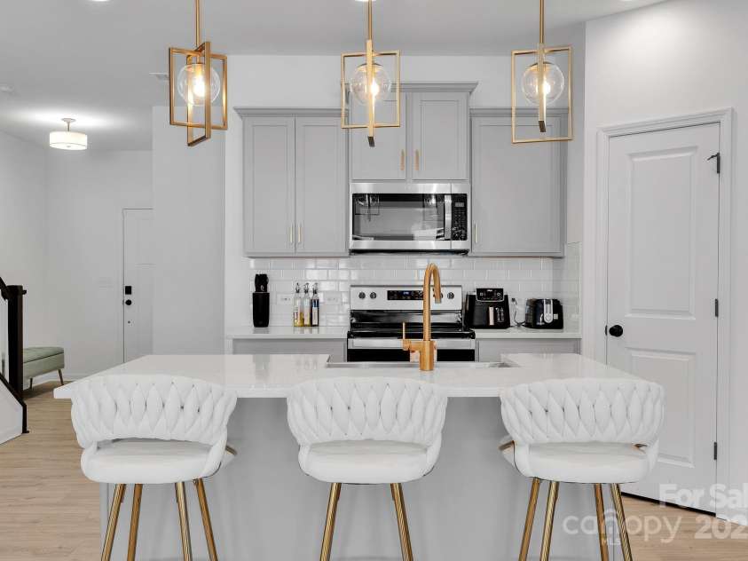 11012 Pagebrook Lane, Charlotte, NC 28214.  MLS# CAR4328081, YatesRealty ID 1916. 