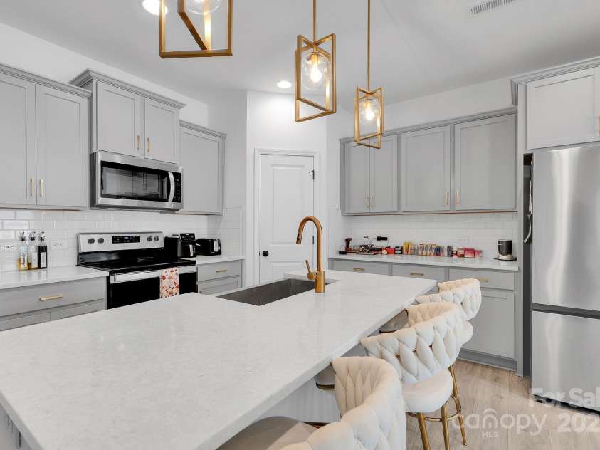 11012 Pagebrook Lane, Charlotte, NC 28214.  MLS# CAR4328081, YatesRealty ID 1916. 