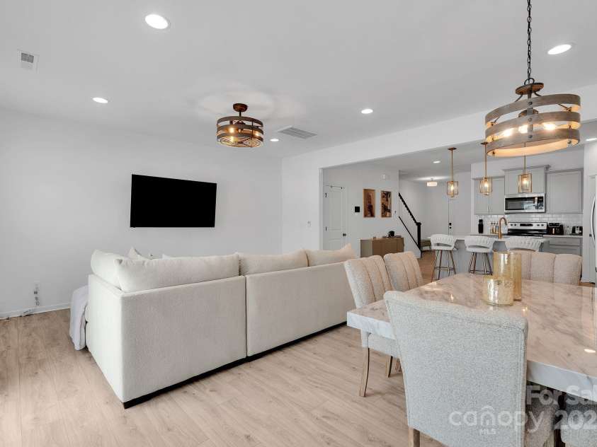 11012 Pagebrook Lane, Charlotte, NC 28214.  MLS# CAR4328081, YatesRealty ID 1916. 