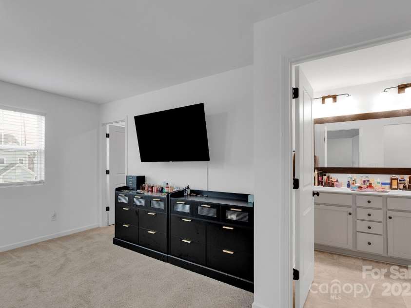 11012 Pagebrook Lane, Charlotte, NC 28214.  MLS# CAR4328081, YatesRealty ID 1916. 