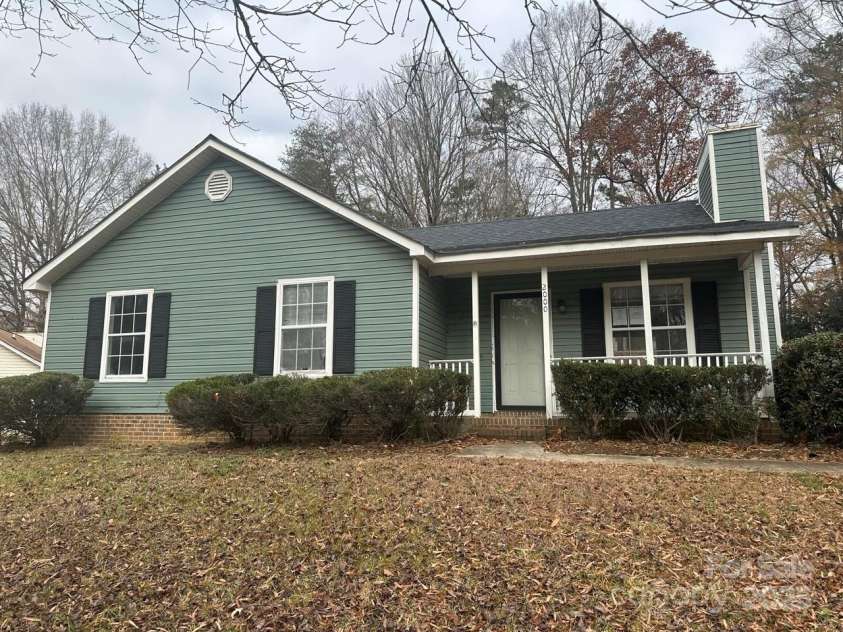 2000 Teddington Drive, Charlotte, NC 28214.  MLS# CAR4327187, YatesRealty ID 1916. 