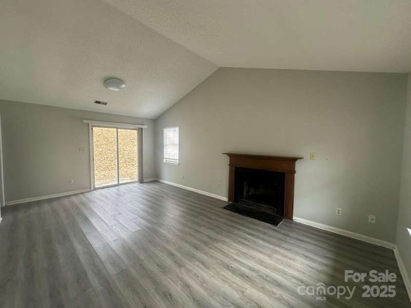 2000 Teddington Drive, Charlotte, NC 28214.  MLS# CAR4327187, YatesRealty ID 1916. 