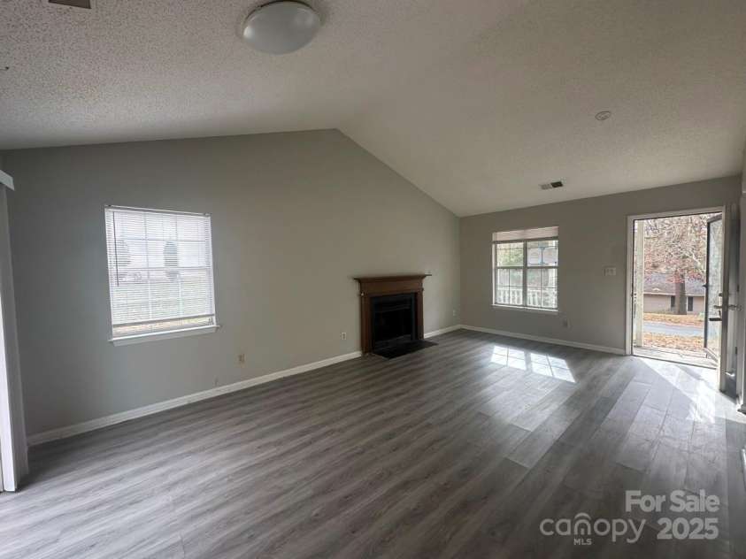 2000 Teddington Drive, Charlotte, NC 28214.  MLS# CAR4327187, YatesRealty ID 1916. 