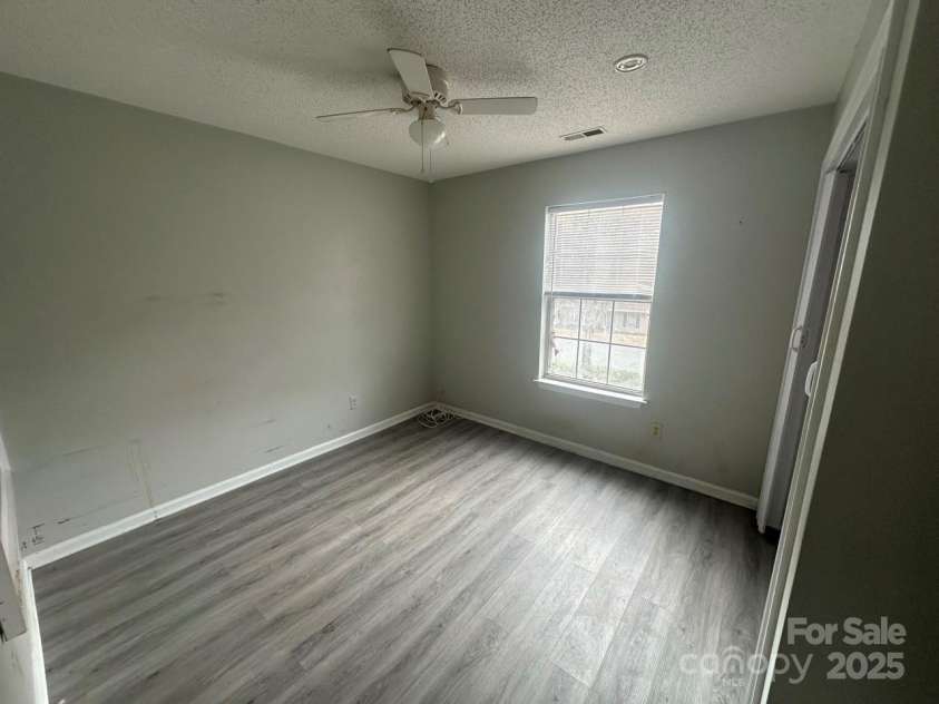 2000 Teddington Drive, Charlotte, NC 28214.  MLS# CAR4327187, YatesRealty ID 1916. 