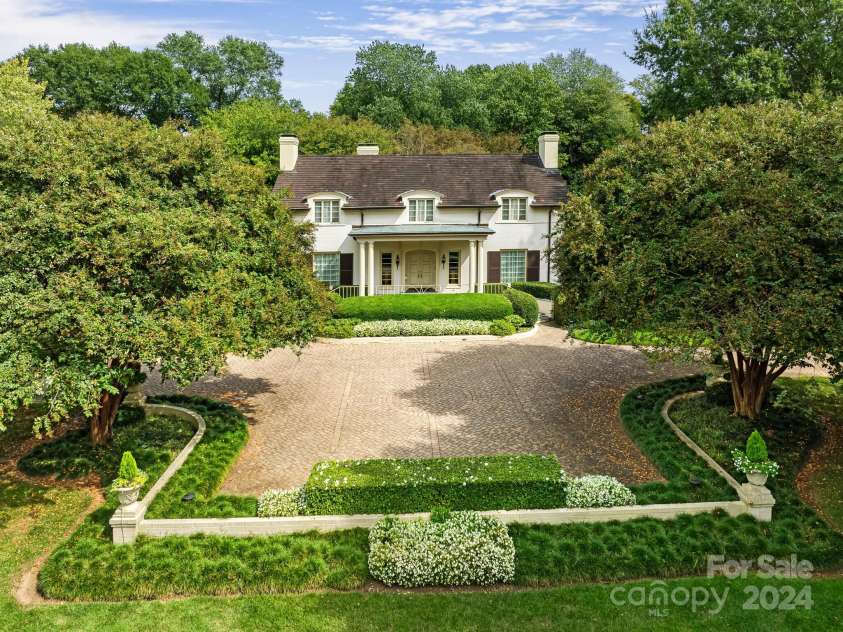 3531 Sharon Road, Charlotte, NC 28211.  MLS# CAR4197911, YatesRealty ID 1916. 3531 Sharon Road