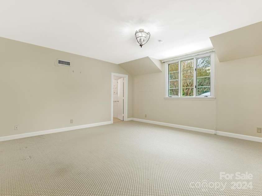 3531 Sharon Road, Charlotte, NC 28211.  MLS# CAR4197911, YatesRealty ID 1916. Bedroom 4