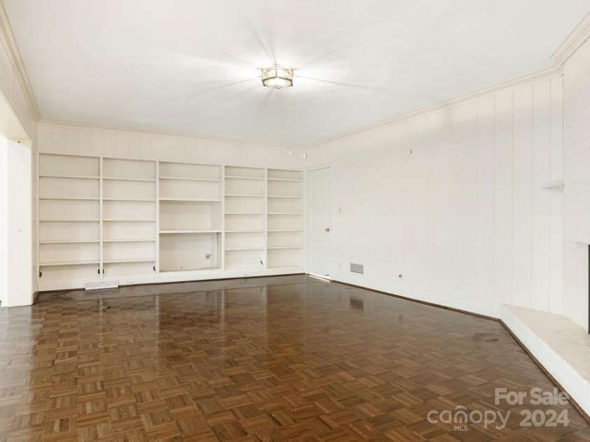 3531 Sharon Road, Charlotte, NC 28211.  MLS# CAR4197911, YatesRealty ID 1916. Den