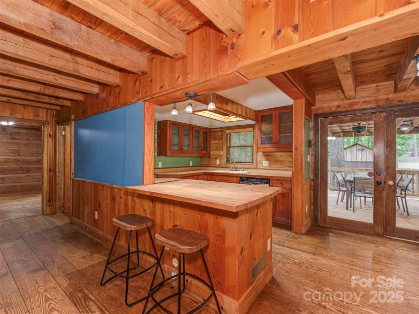 5109 Walnut Grove Lane, Charlotte, NC 28227.  MLS# CAR4270283, YatesRealty ID 19160. 